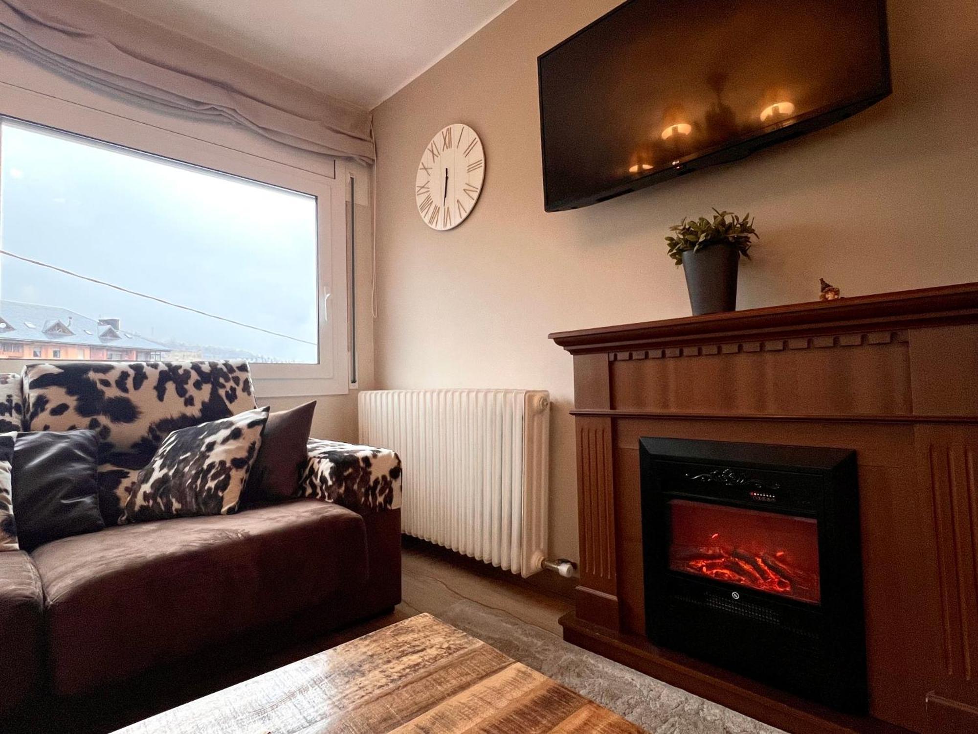 Apartament Les Vernedes - L'Amfitriona Sort Bagian luar foto